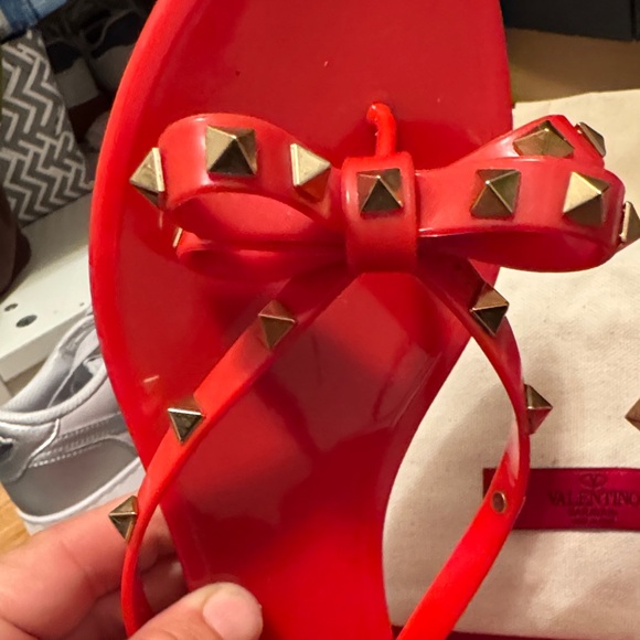 Valentino Red Rockstud Bow Jelly Sandals with Gold Studs - Picture 4 of 7